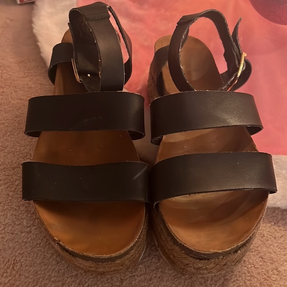 Steve Madden sandals high top platforms - Picture 3 of 6